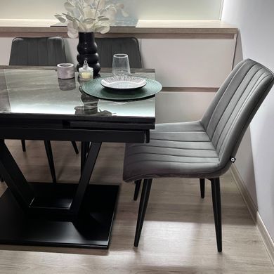 Обідній комплект стіл Maxi V base 1100-1700х700 Чорний + 4 графітові крісла Deco на чорних ніжках